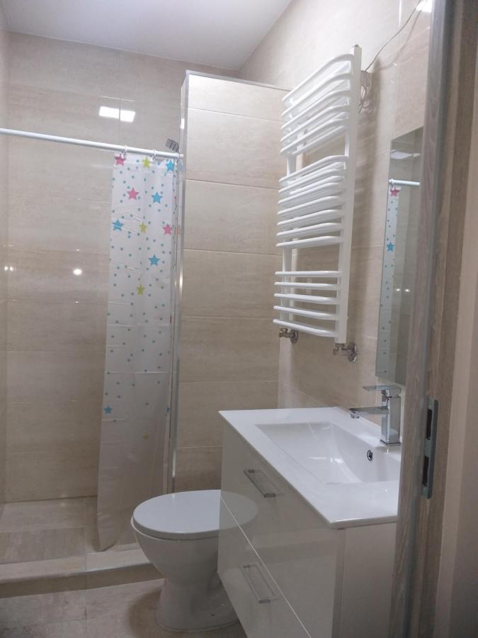 Czerwony Szafir Grodzisk Hostel Grodzisk Mazowiecki Buitenkant foto