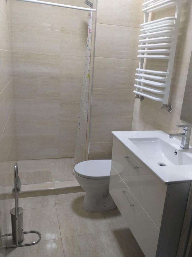 Czerwony Szafir Grodzisk Hostel Grodzisk Mazowiecki Buitenkant foto