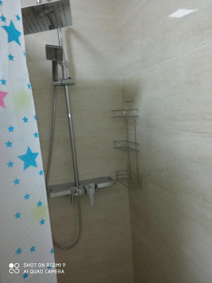 Czerwony Szafir Grodzisk Hostel Grodzisk Mazowiecki Buitenkant foto