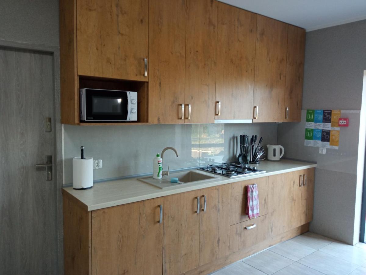 Czerwony Szafir Grodzisk Hostel Grodzisk Mazowiecki Buitenkant foto
