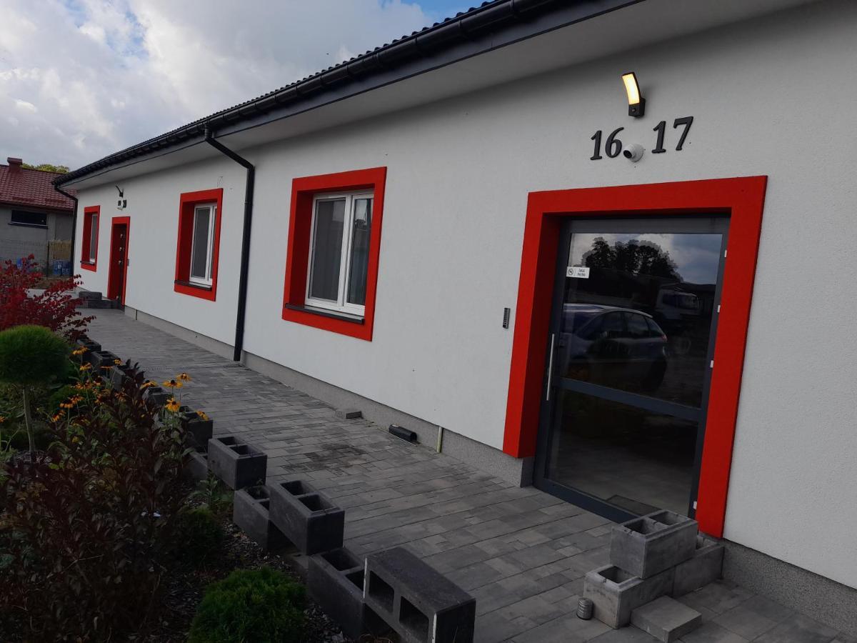 Czerwony Szafir Grodzisk Hostel Grodzisk Mazowiecki Buitenkant foto